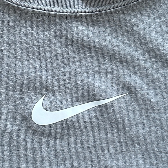 Nike Women's Grey Short Sleeve Dri-Fit Top (M) - Picture 5 of 6